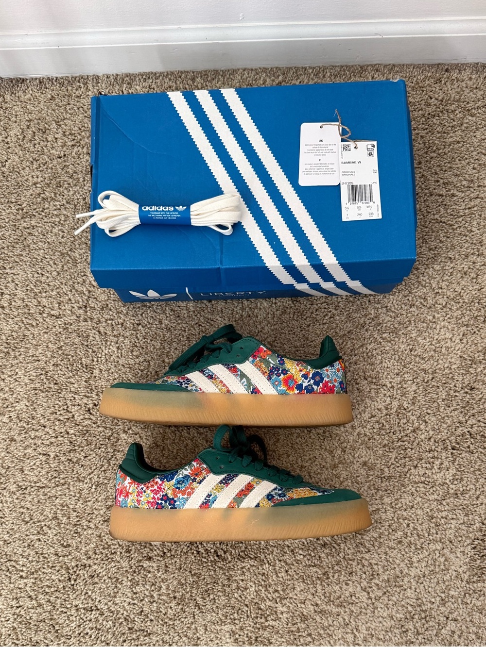 Adidas Women’s Sambae Liberty London Collegiate Green Floral Sneakers US 7 - Picture 2 of 9